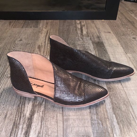 Free People Shoes - Free people textured royale flat sandal shoes